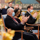 10. desember: Kong Harald, Dronning Sonja og Kronprins Haakon er til stede under utdelingen av Nobels fredspris til journalistene Maria Ressa og Dmitrij Muratov i Oslo rådhus. Foto: Stian Lysberg Solum / NTB